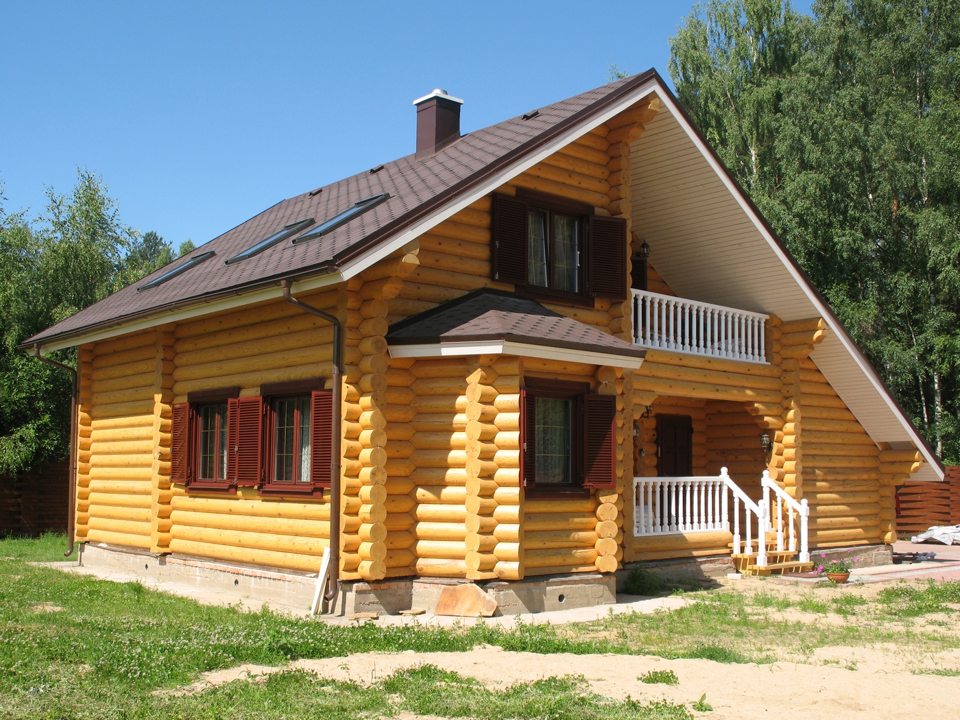 Izgradnja kuće od brvnara u Čeljabinsku
